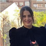 Hola! Doy clases particulares de ciencias (biologia, física, química,…). Soy graduada en Veterinaria. He trabajado en Irlanda y Canadá como profesora universitaria durante 6 años. Ahora he vuelto a España con mi familia y me dedico a estudiar para un exam